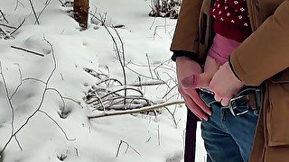 ASMR power pissing with pulsating urine in winter forest. Outdoor watersports