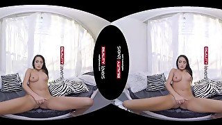 RealityLovers VR - Sexy Kitten and her Juicebox