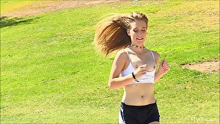 Sporty blonde babe Dakota exposes her pussy in public while jogging