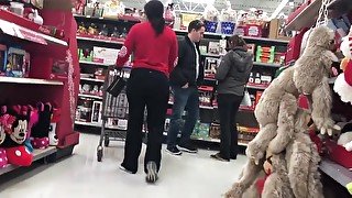 Big booty milf at walmart 2