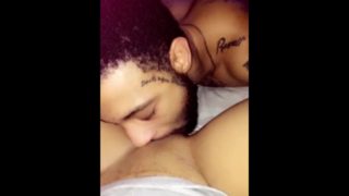 I love how he tongue kiss this pussy