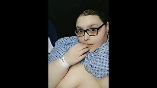 BBW rubs clit in hospital