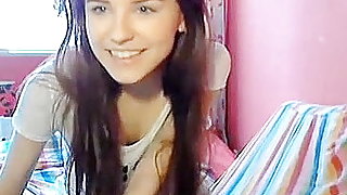 Sexy teen shows ass on webcam