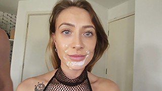 Got cum all of my neighbours sexy face! HOT MILF drains cock 💋