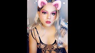 Sissy travesti de closet mexicana estrenando dildo