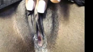 EbonY CrEamY FingerinG 525