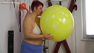 Anna Devot In The Ride On The Big Yellow Balloon