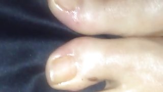 Cum on wet oiled Feets