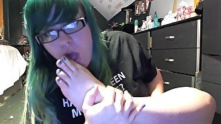 Chubby Teen Footplay(toe Sucking, Foot Flexing) Footfetish