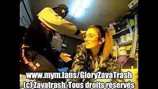 GloryZavaTrash - Trois mecs ont pris une fille dans un garage et l'ont baisée comme une chienne