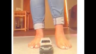 Big feet giantess crushing toy car -Barefoot