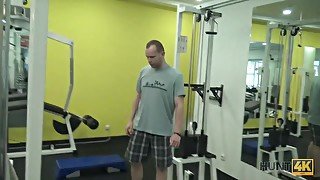 HUNT4K. Man for money let stranger fuck his slutty girlfriend in gym