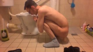 COMPILATION VERY SKINNY TEEN BATHROOM FUN (piss drinking, dildo riding, bath. showering, wet)