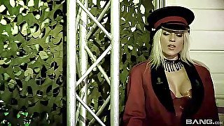 Savannah Gold, Michelle Thorne And Cindy Behr - Psycho Lesbian Threesome
