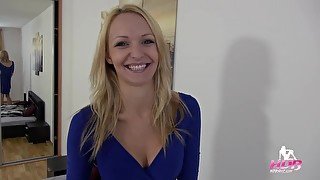 Sexy girl cheats on boyfriend and fucks for creampie