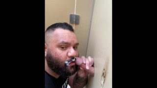 Gloryhole blowjob 