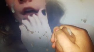 Fuck the COVID-19 I do a cumtribute on the feet of a beautiful Russian