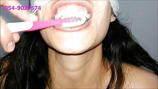 Sharon From Tel-Aviv Brushes Her Teeth With Cum