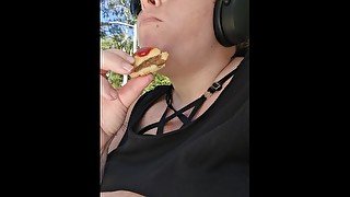 Bbw eating