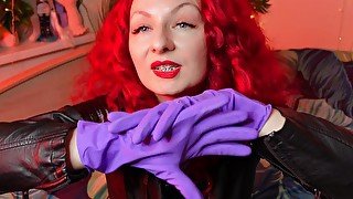 ASMR sounding: kitchen rubber gloves fetish