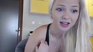 Innocent bimbo stunning body has amaizing feet and soles 1