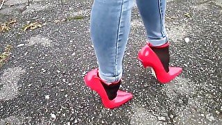 Walking in extreme heels and jeans