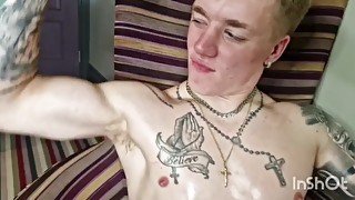 Cum worship oiled up Lil D    💦💪