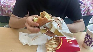 日本のマクドナルド｡ サムライマック編