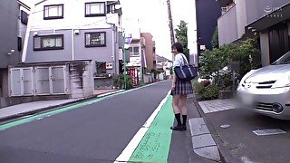 野外イキしちゃうビンカンボディのあゆみちゃんを責めまくりｗ