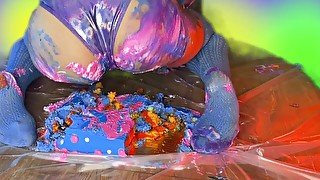 2,000 Follower Sploshing Cake Sitting, Farting and Food Play Celebration!