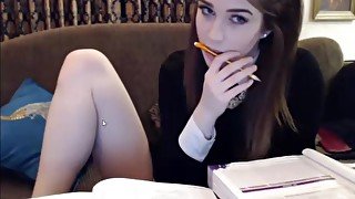 schoolgril studying and showing ass on cam