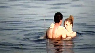 Kinky too pale amateur blonde GF of my buddy fucks with him in the river