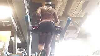 Bubble Sweaty Ebony Booty Clapping On The Tread Mill!!