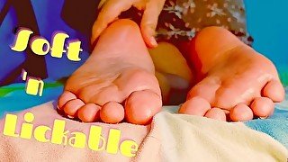 🥵 HOT AS FUCK 🌡️  Oily Soles Closeup