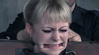 Submissive slim tattooed blondie gets nostril and mouth stretching