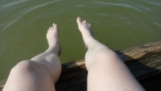 Whore Masturbate and cum in the lake. Outside sex.