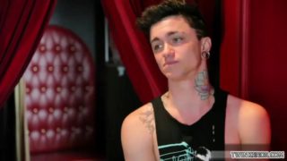 Tattoo twink oral sex with cumshot