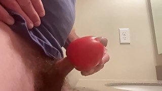 Fucked a tomato and it felt and sounded like a juicy pussy