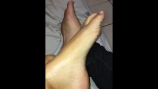 Foot rub on size 10 female feet