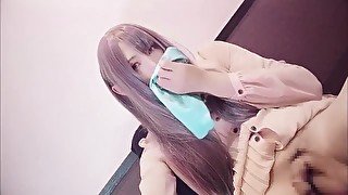 【女装】個室でオナニーする動画