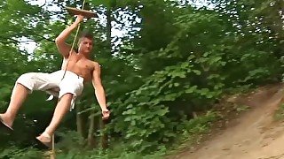 Cute homo breeds with his beefy lover after outdoor blowjob