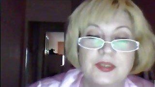 Mature Russian whore likes to wear glasses and masturbate on Skype