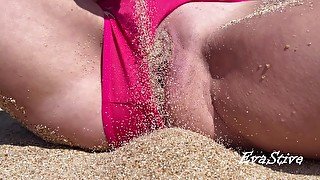 masturbate my pussy on the beach and piss through my panties