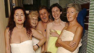 Ever Take A Peek In An All Female Mature Sauna - MatureNL