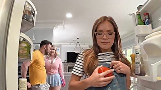 Cleaning lady seduces a horny dude to fuck him on the sly