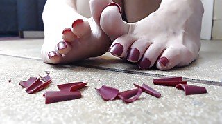 Clipping off long toenails