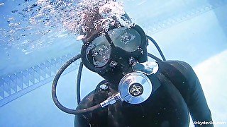 Full Face Scuba Mask & Rubber Masturbation