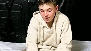 Cutest twink Jeremiah Johnson self sucks in smoking solo