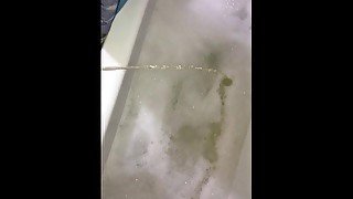 peeing in my gf bubble bath (she didnt know i did it)