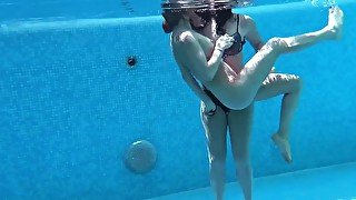 Jessica and Lindsay naked swimming in the pool